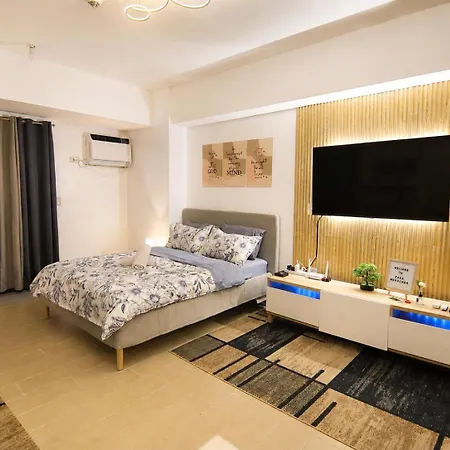 Casa Menuchah At Venice Luxury Residences With Access To Venice Mall, Near Bgc & Airport