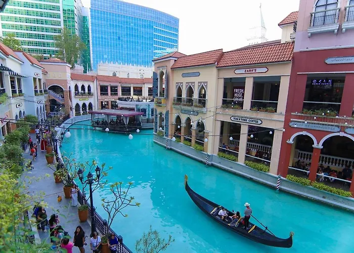 Casa Menuchah At Venice Luxury Residences With Access To Venice Mall, Near Bgc & Airport شقة فندقية مانيلا