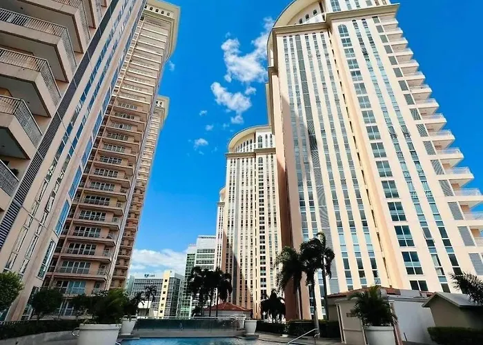 Casa Menuchah At Venice Luxury Residences With Access To Venice Mall, Near Bgc & Airport شقة فندقية *